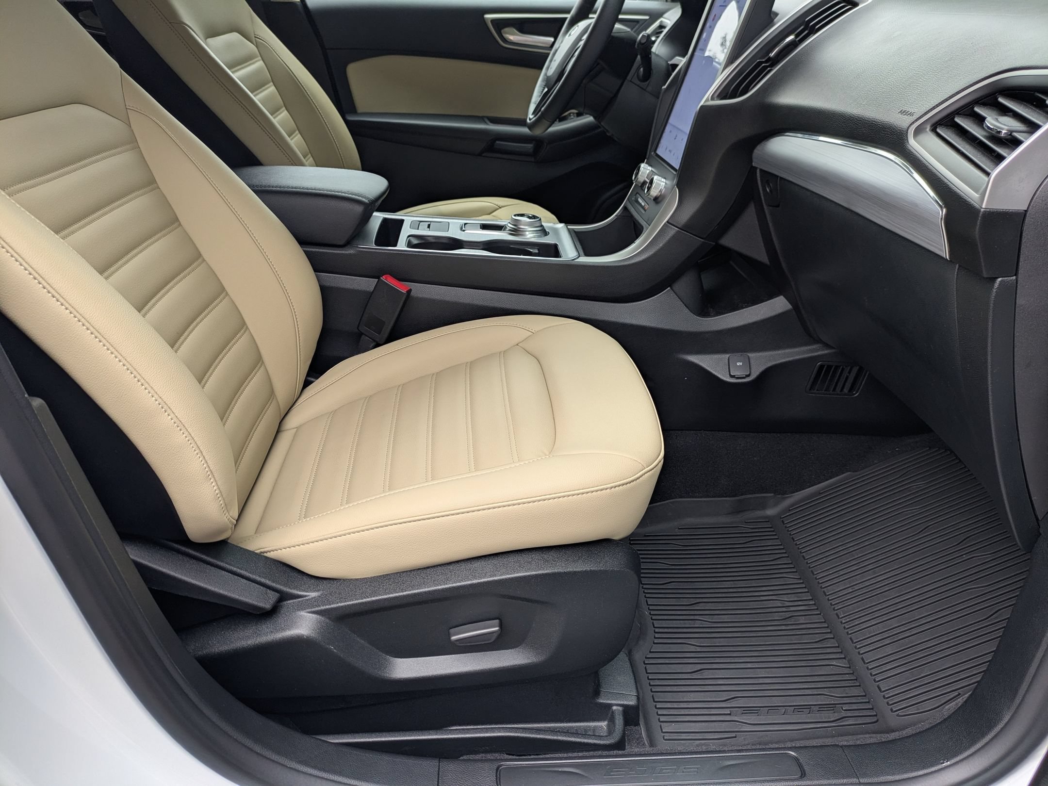 Certified 2022 Ford Edge SEL w/ Convenience Package AWD/4WD image 38