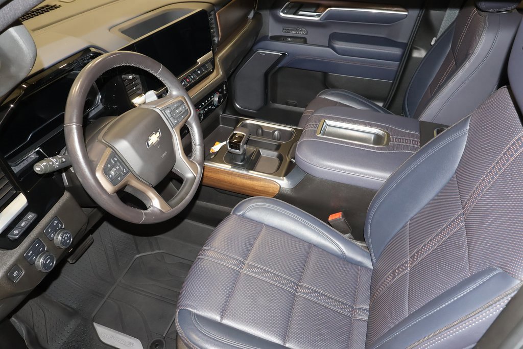 Used 2022 Chevrolet Silverado 1500 High Country w/ High Country Premium Package image 37