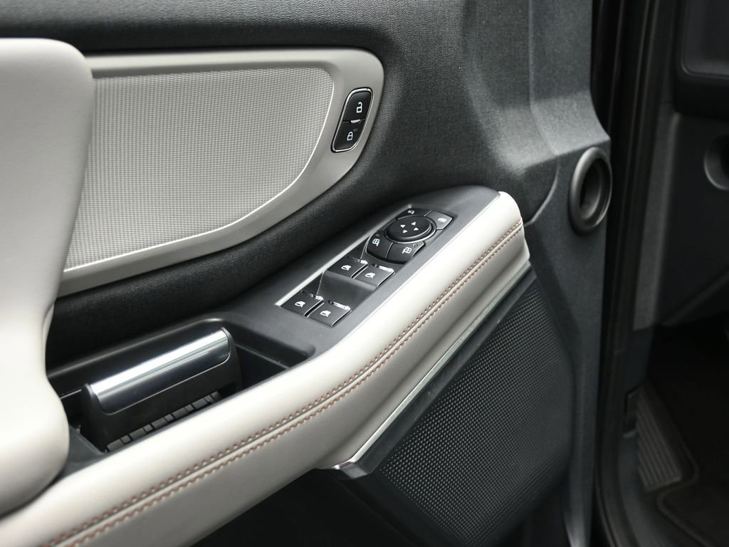 Certified 2025 Ford Expedition Active image 36