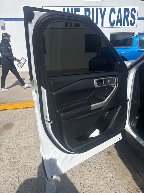 Certified 2021 Ford Explorer XLT w/ Equipment Group 202A image 19