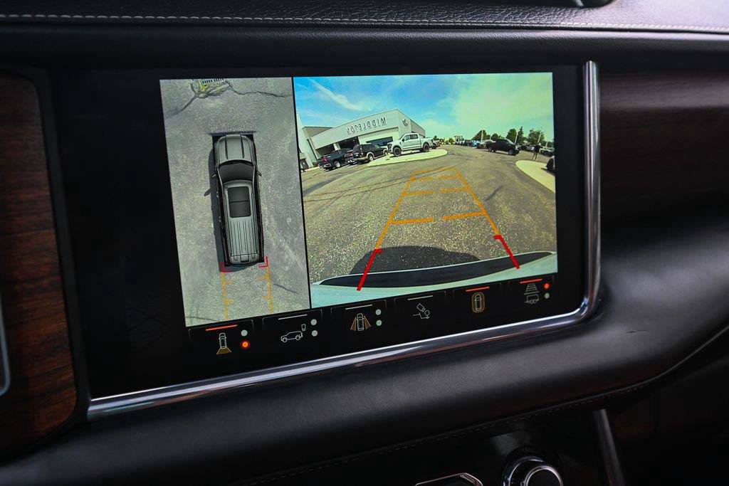 Used 2023 GMC Yukon XL Denali Ultimate AWD/4WD image 42