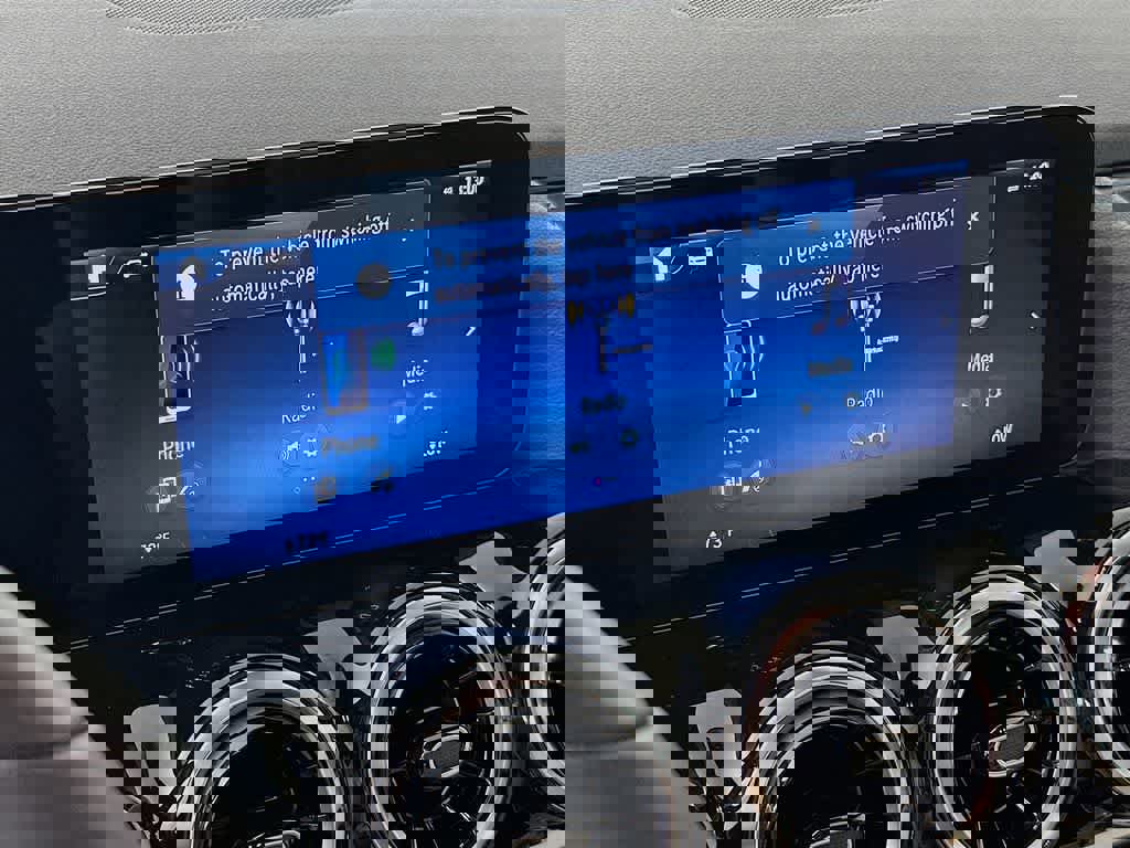 Used 2025 Mercedes-Benz GLA 250 4MATIC image 20