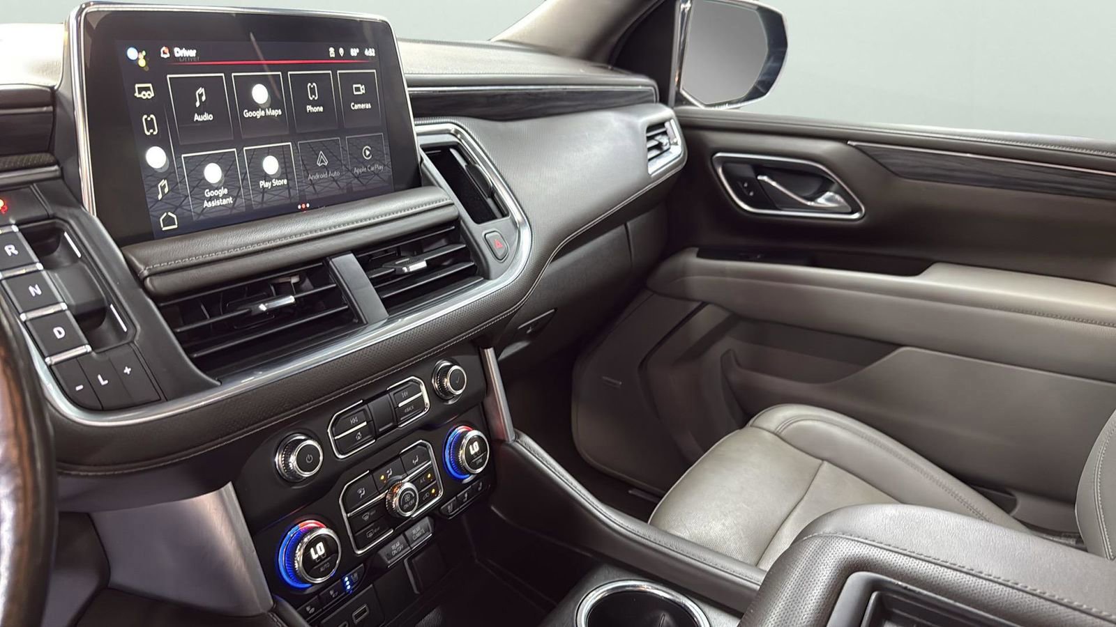 Used 2022 GMC Yukon XL SLT w/ SLT Luxury Package image 19