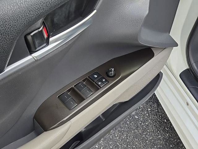 Used 2021 Toyota Camry SE image 15