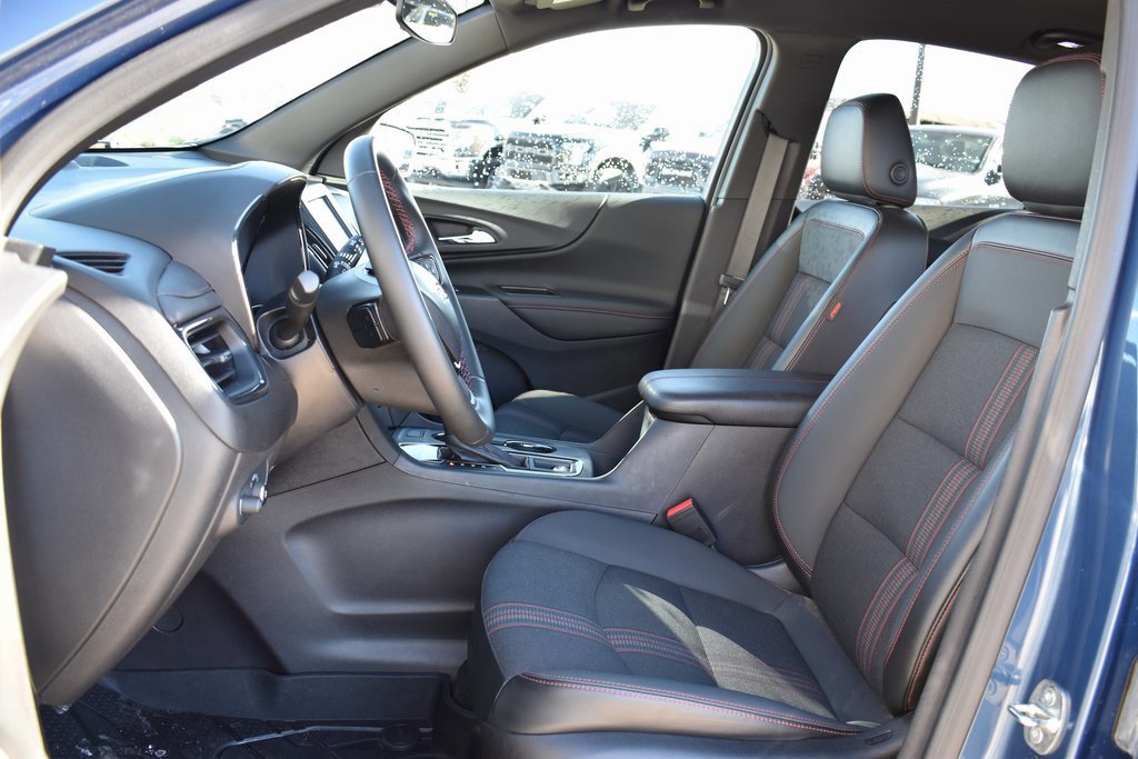 Used 2024 Chevrolet Equinox RS w/ LPO, Floor Liner Package image 7