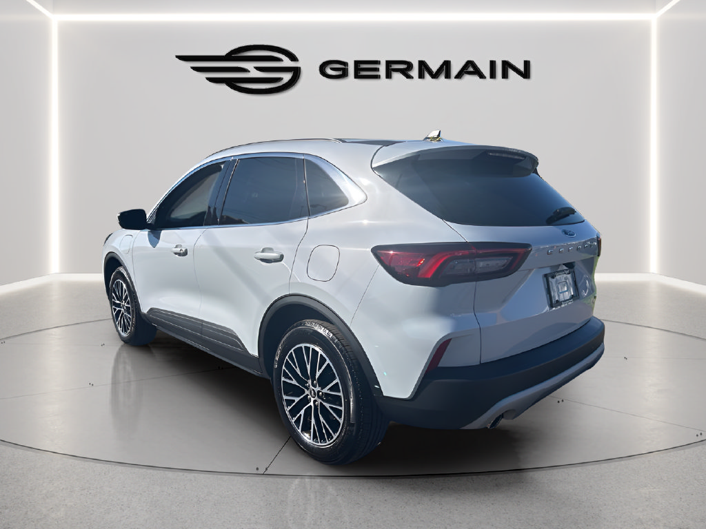 Certified 2025 Ford Escape SE FWD image 6