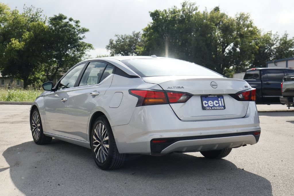 Used 2024 Nissan Altima 2.5 SV FWD image 31