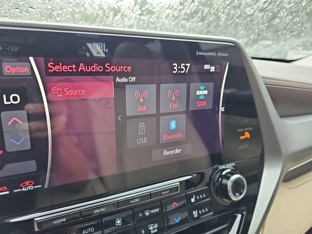 Used 2021 Toyota Highlander Platinum FWD image 29