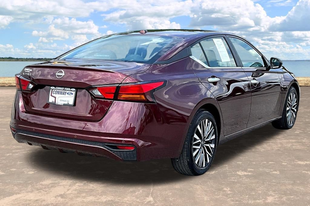 Used 2025 Nissan Altima 2.5 SV FWD image 8