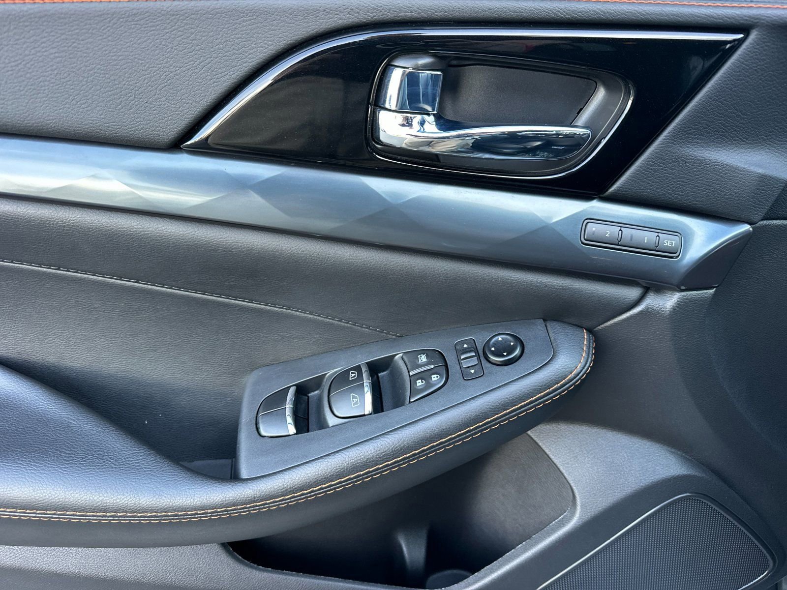 Used 2022 Nissan Maxima SR w/ Sport Mat Group image 10