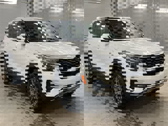 Used 2023 Kia Seltos LX image 20