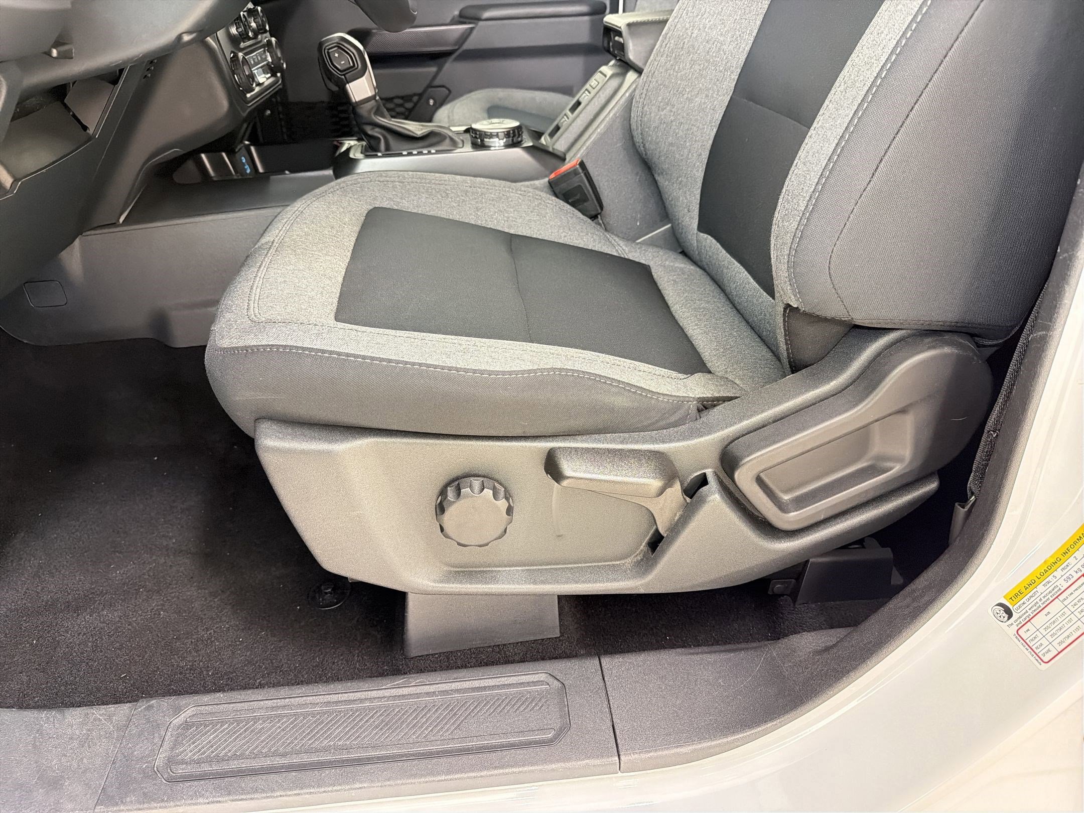 Certified 2025 Ford Bronco Big Bend image 14