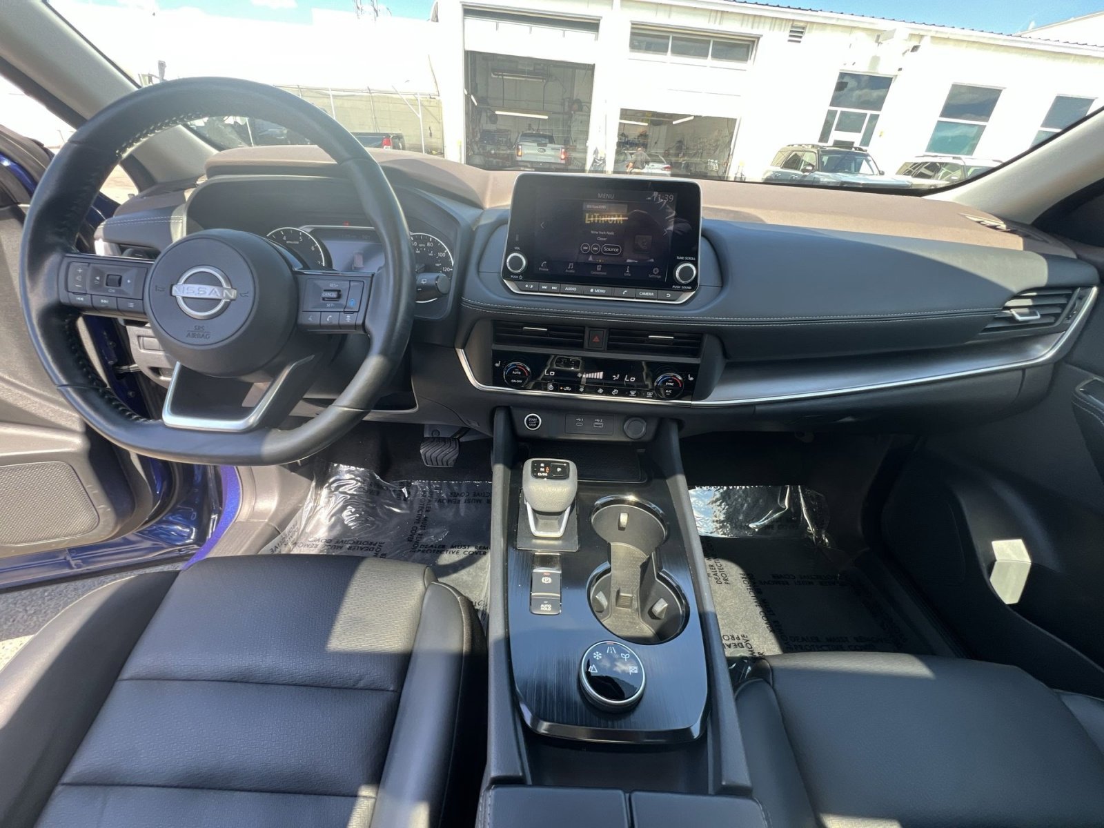 Used 2023 Nissan Rogue SV w/ SV Premium B Package AWD/4WD image 30