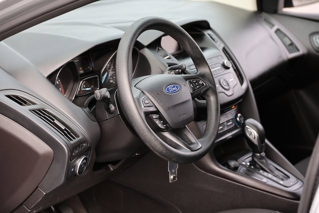 Certified 2018 Ford Focus SE image 11