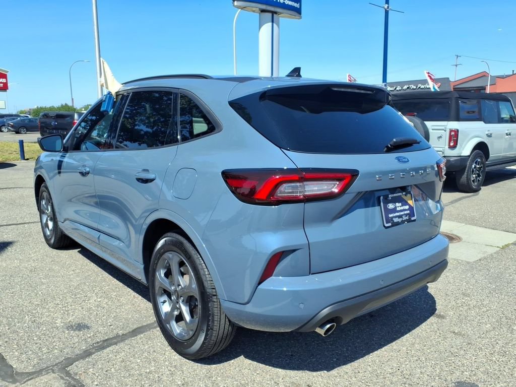 Certified 2024 Ford Escape ST-Line w/ Tech Pack #1 FWD image 9