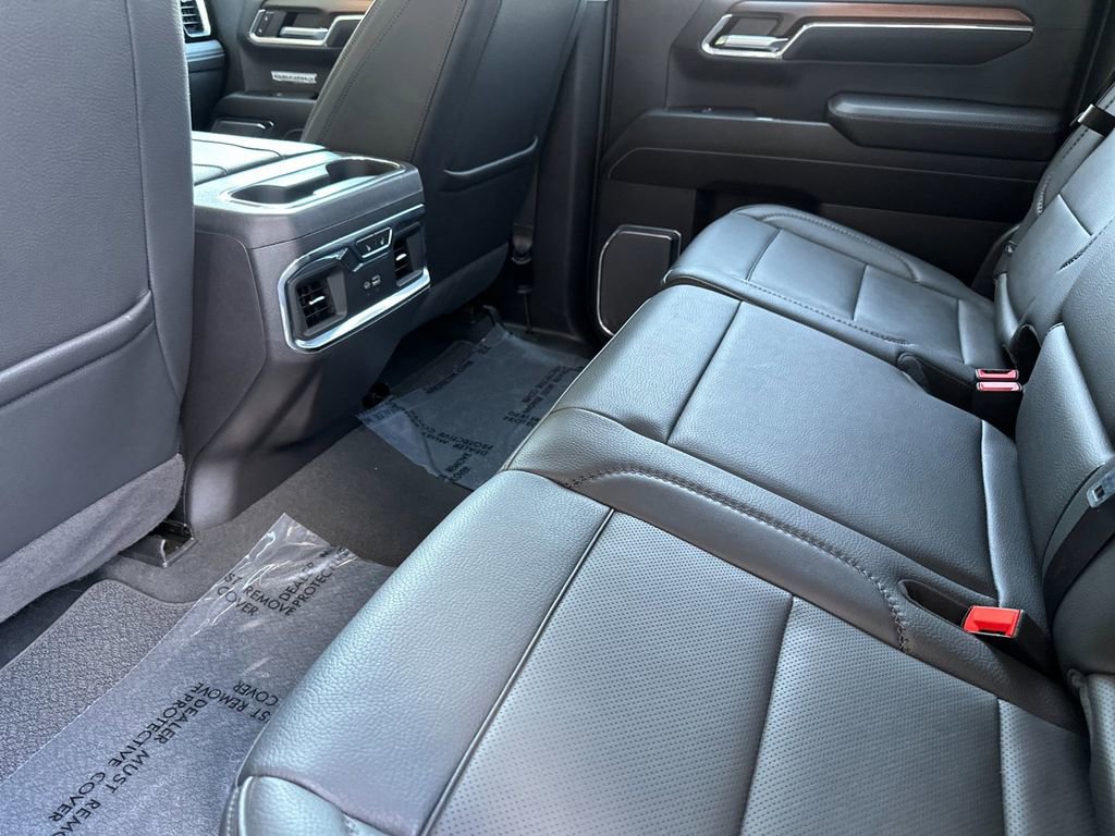 Used 2024 GMC Sierra 1500 Denali w/ Technology Package RWD image 11