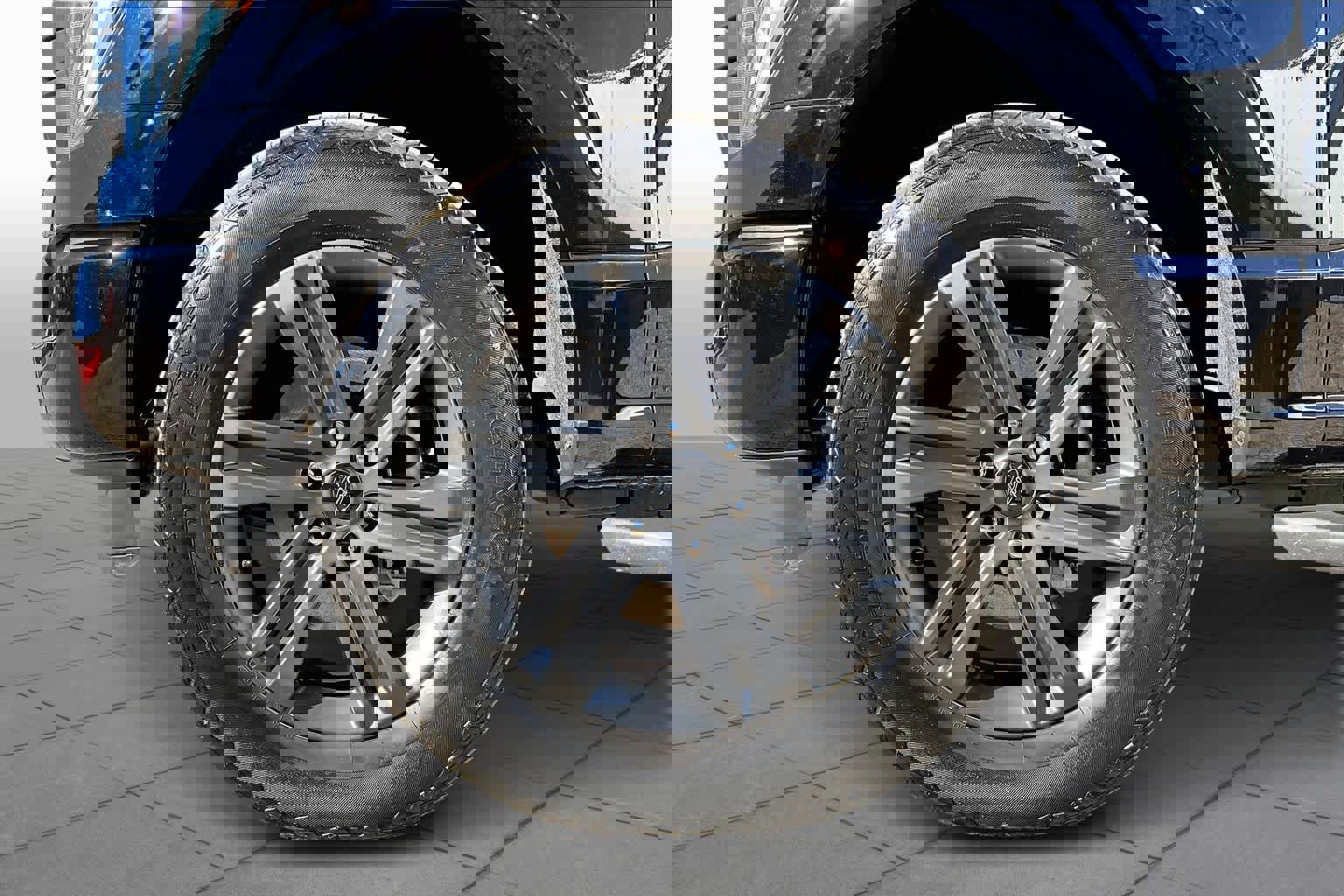 Certified 2023 Ford F150 XLT w/ Equipment Group 302A High image 10