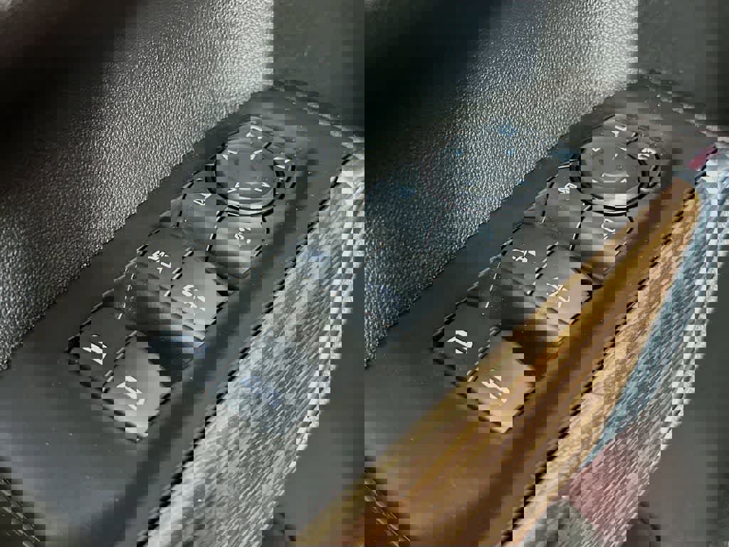 Used 2021 Chevrolet Silverado 1500 High Country w/ Technology Package image 29