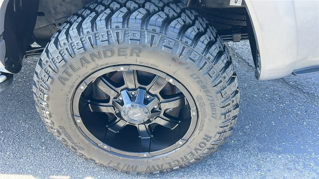 Used 2021 Toyota Tacoma SR5 RWD image 6