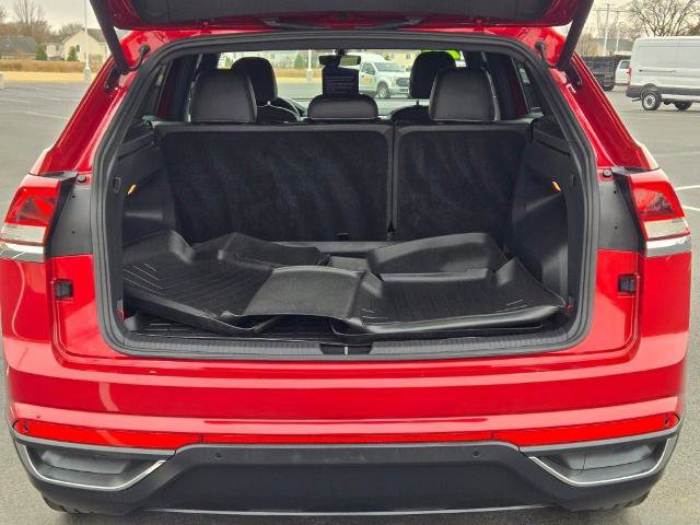 Used 2020 Volkswagen Atlas Cross Sport SE AWD/4WD image 14