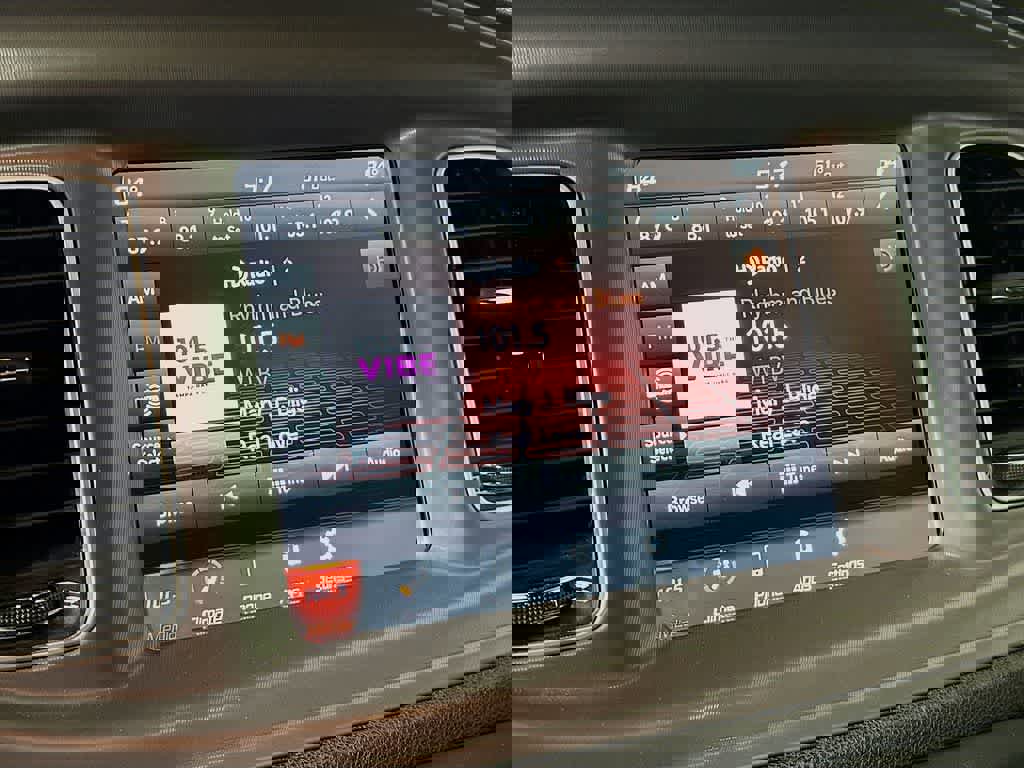 Used 2023 Dodge Charger R/T w/ Performance Handling Group image 20