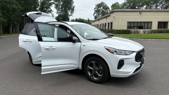 Certified 2023 Ford Escape ST-Line w/ Tech Pack #1 AWD/4WD image 23