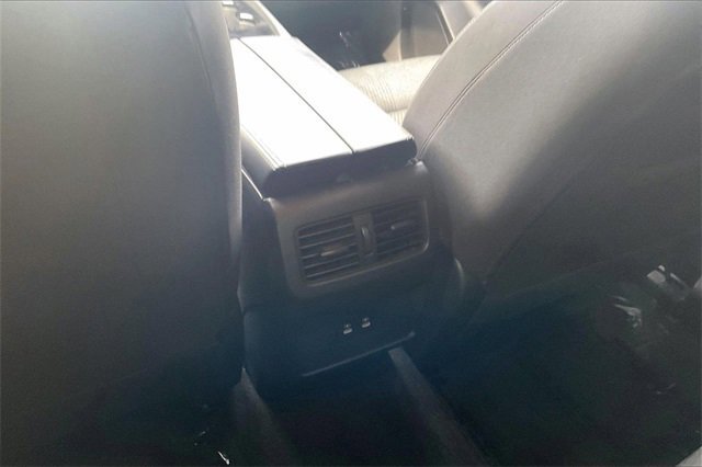 Used 2025 Nissan Rogue SV image 31