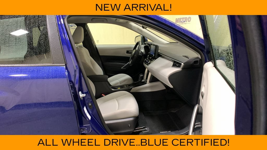 Used 2022 Toyota Corolla Cross LE AWD/4WD image 11