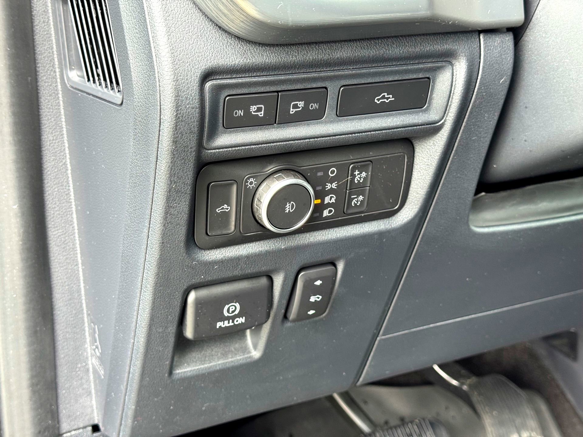 Certified 2021 Ford F150 Lariat w/ Equipment Group 502A High RWD image 13