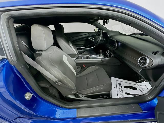 Used 2018 Chevrolet Camaro SS RWD image 29