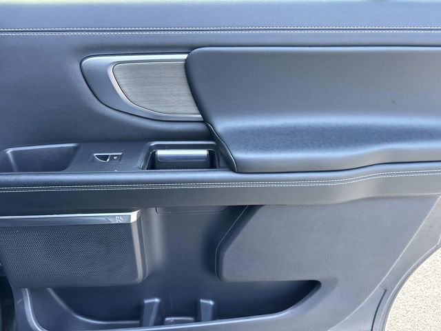 Certified 2025 Ford Expedition Max Platinum image 21