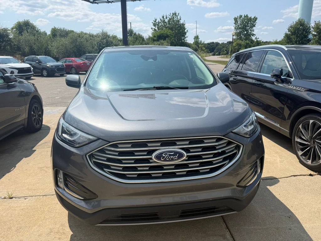 Certified 2021 Ford Edge SEL w/ Convenience Package AWD/4WD image 2