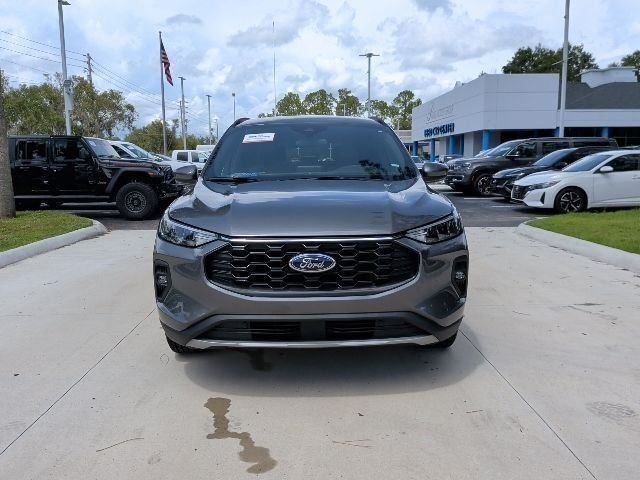 Certified 2025 Ford Escape ST-Line Select AWD/4WD image 14