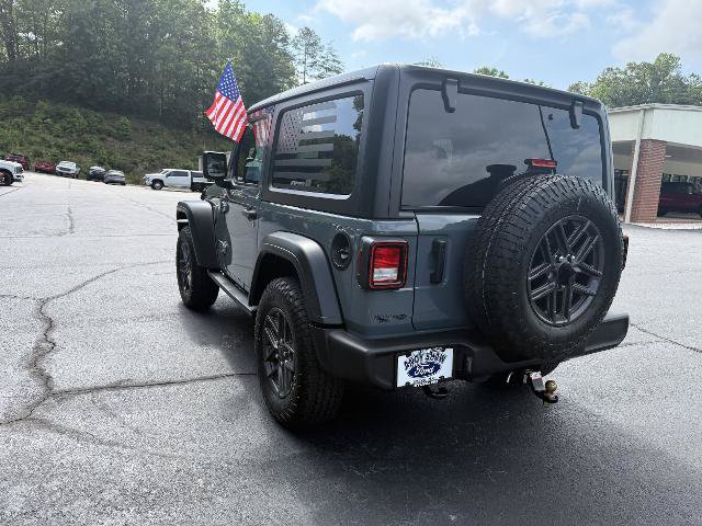 Used 2025 Jeep Wrangler Sport AWD/4WD image 6