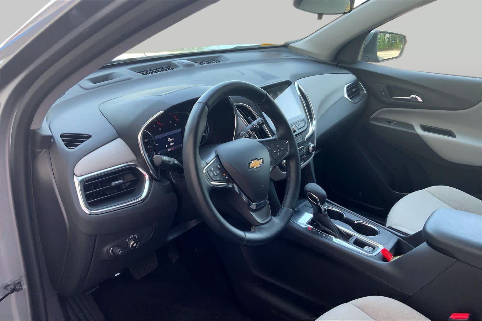 Used 2024 Chevrolet Equinox LT FWD image 17