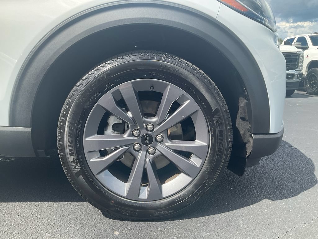 Certified 2025 Ford Explorer Active w/ Active Comfort Package AWD/4WD image 10