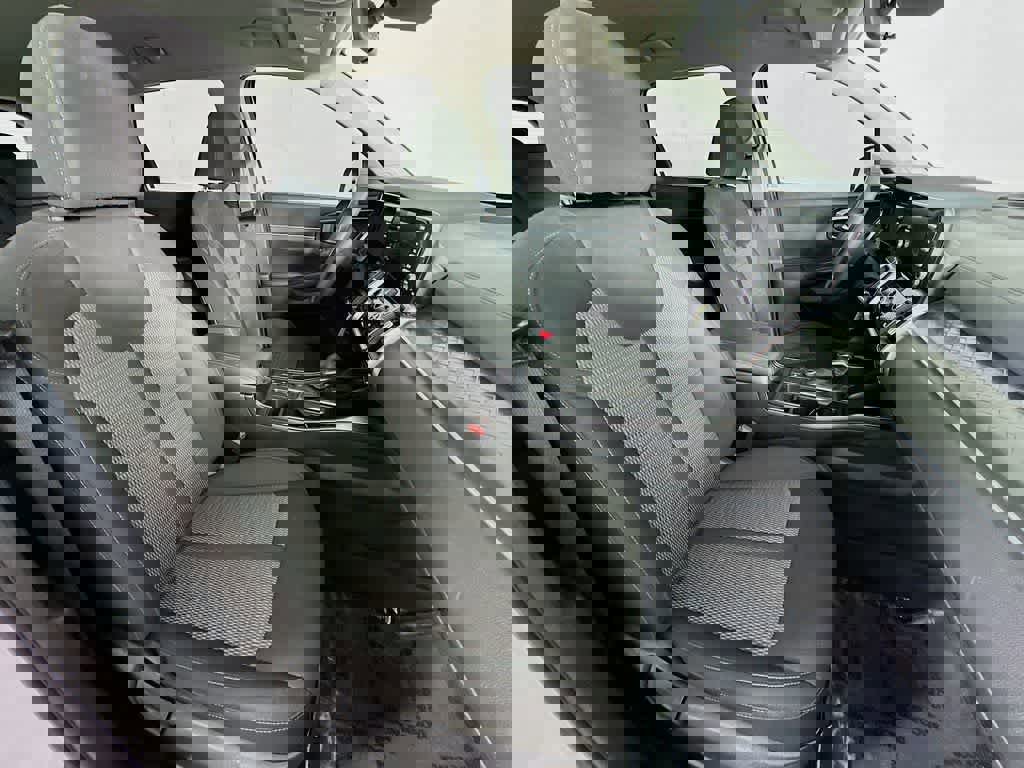 Used 2023 Kia Sorento LX image 18