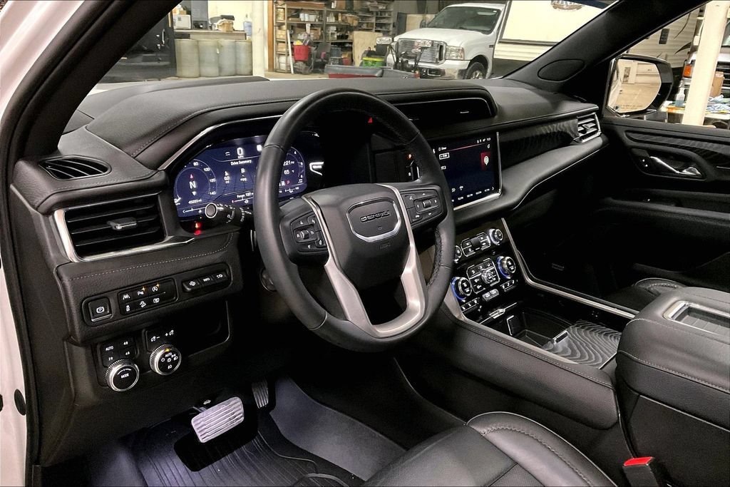 Used 2023 GMC Yukon Denali w/ LPO, Floor Liner Package AWD/4WD image 13