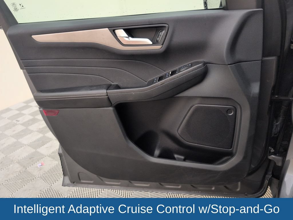Certified 2022 Ford Escape SEL AWD/4WD image 32