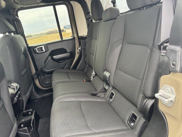 Used 2020 Jeep Gladiator Sport w/ Quick Order Package 24S image 22