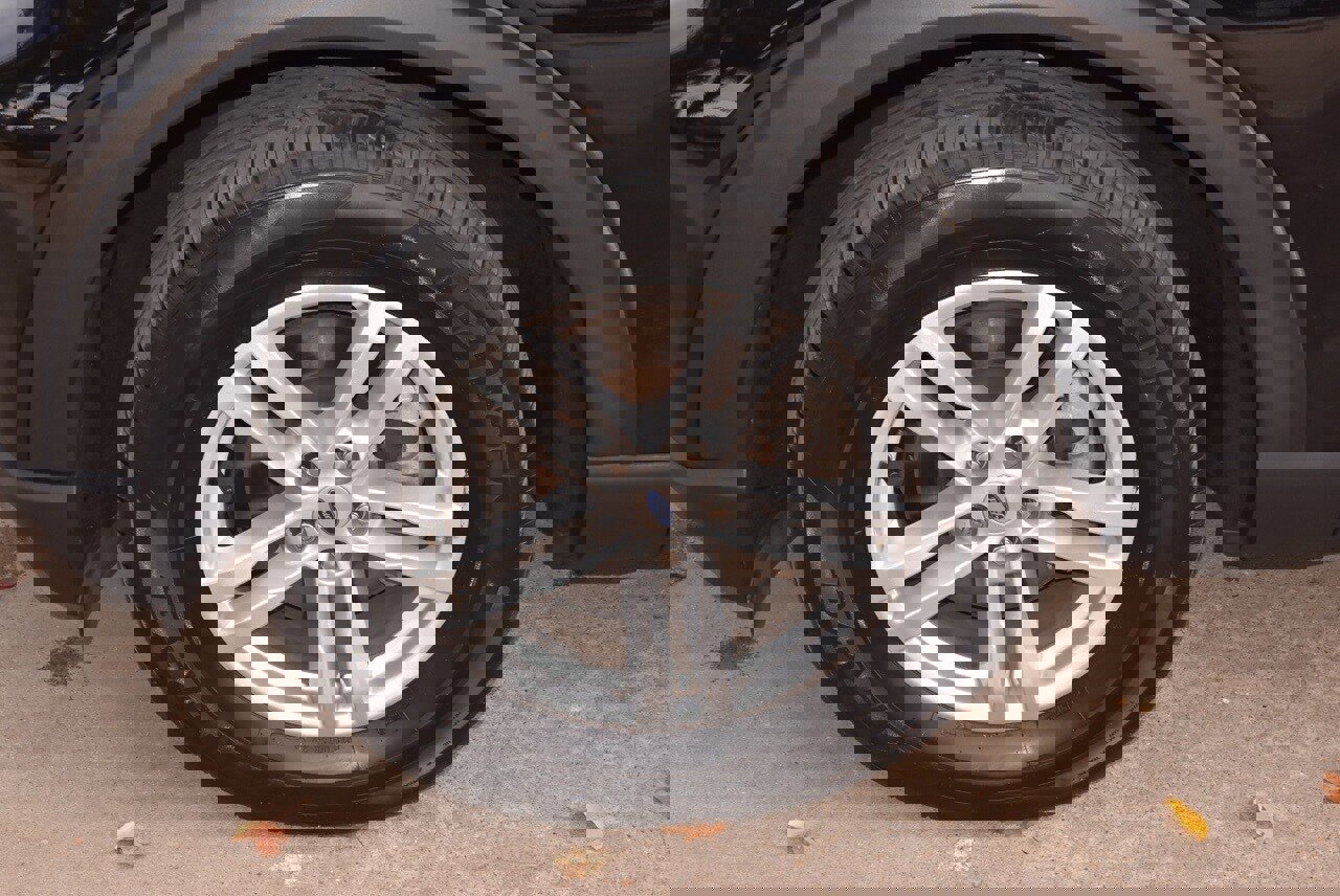 Certified 2023 Ford Explorer XLT w/ Equipment Group 202A image 36