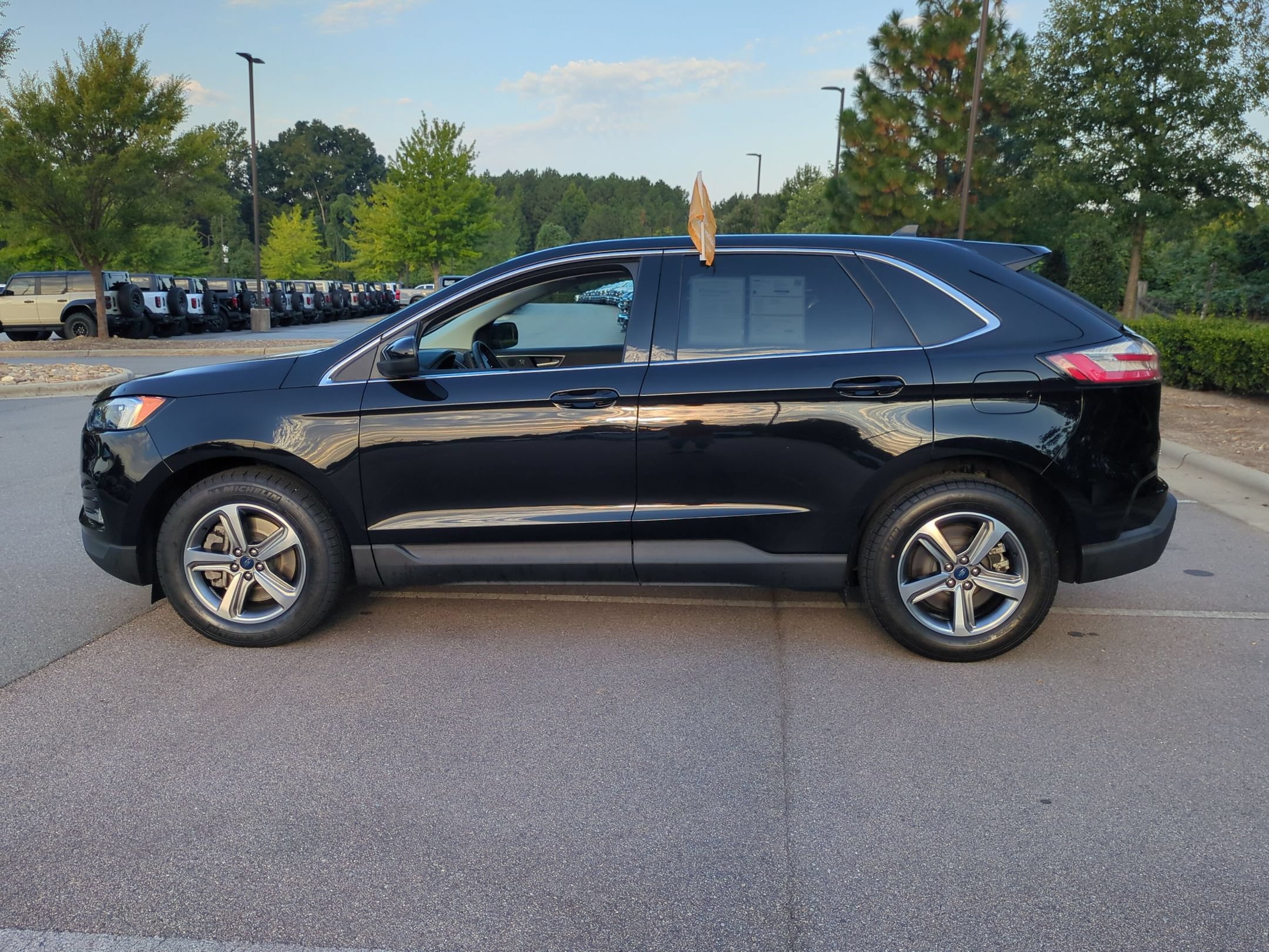 Certified 2022 Ford Edge SEL w/ Convenience Package AWD/4WD image 7