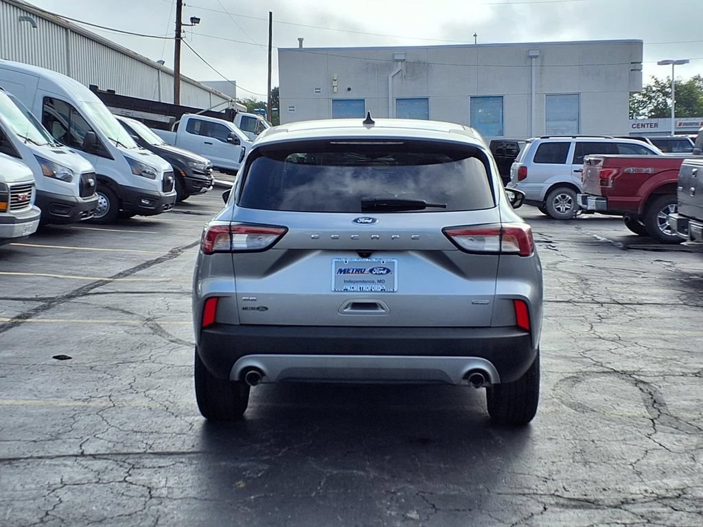 Certified 2022 Ford Escape SE w/ Convenience Package FWD image 4