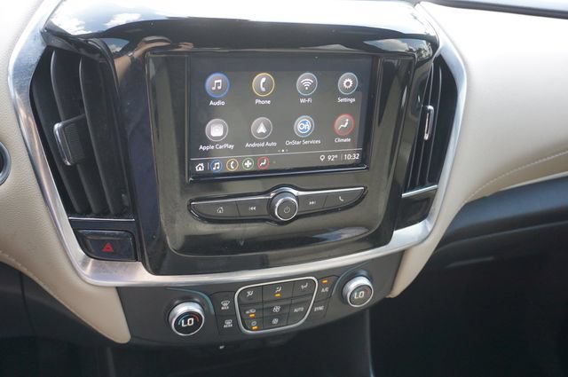 Used 2022 Chevrolet Traverse LS FWD image 4