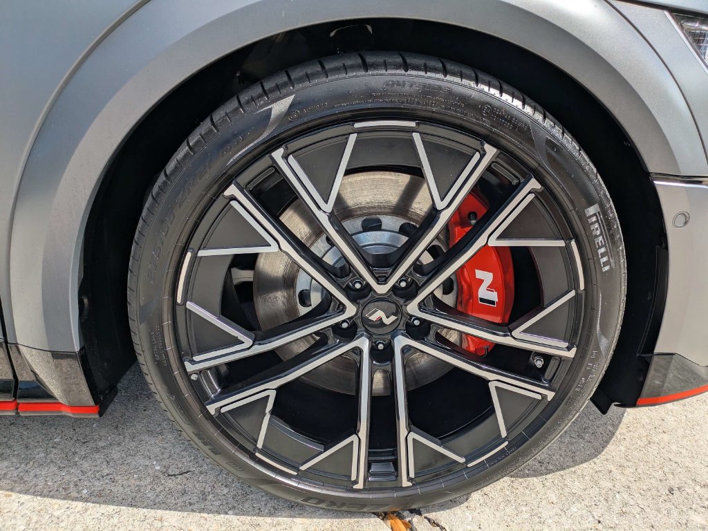 Used 2025 Hyundai Ioniq 5 N AWD/4WD image 11