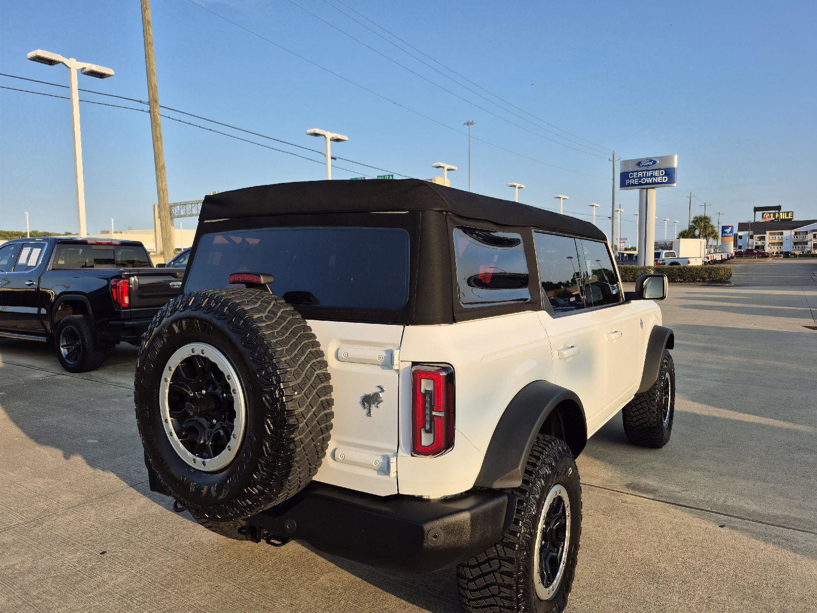 Certified 2023 Ford Bronco Outer Banks w/ Sasquatch Package image 5