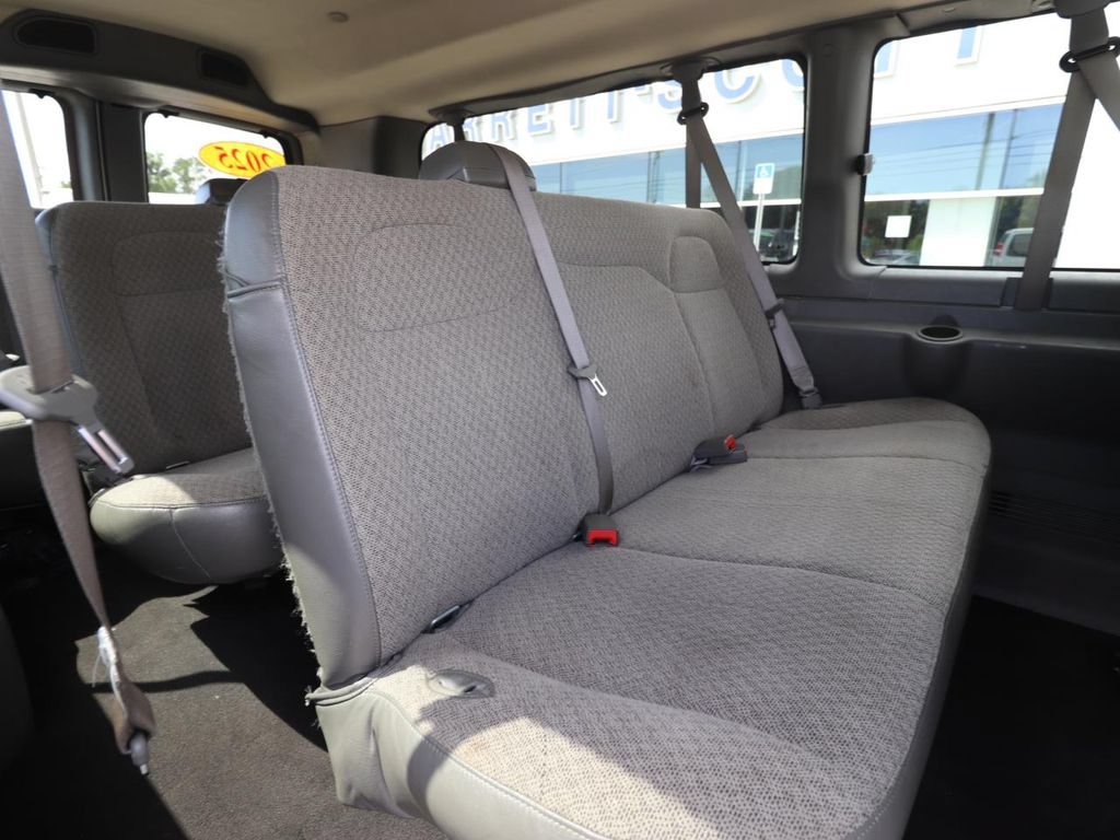 Used 2025 Chevrolet Express 3500 LT w/ LT Preferred Equipment Group RWD image 12
