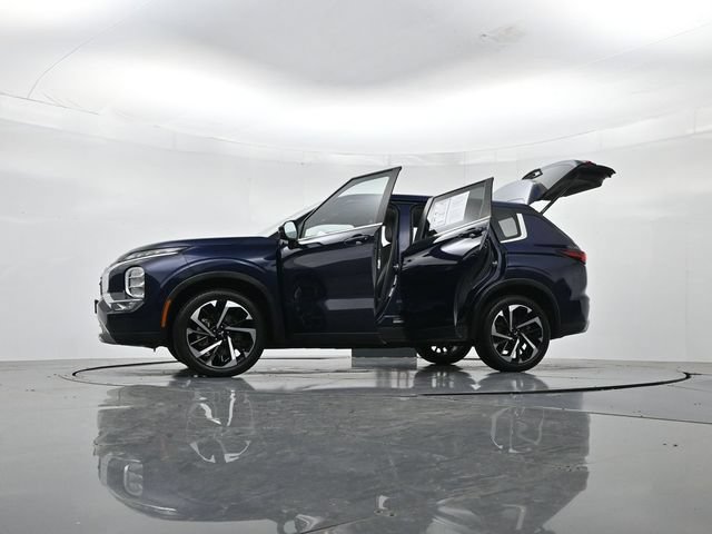 Used 2023 Mitsubishi Outlander SE FWD image 58