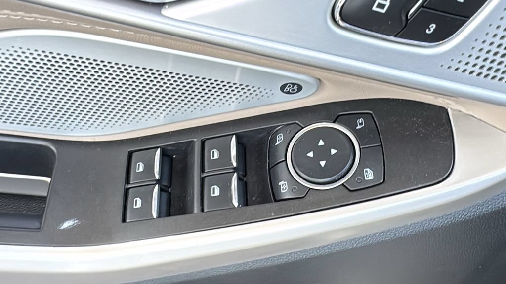 Certified 2023 Ford Explorer Limited w/ Limited Technology Package RWD image 19