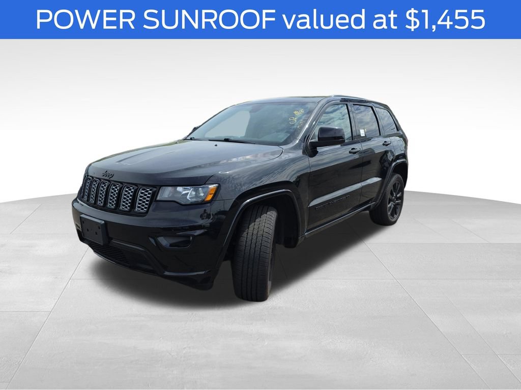 Used 2022 Jeep Grand Cherokee Laredo X AWD/4WD image 4